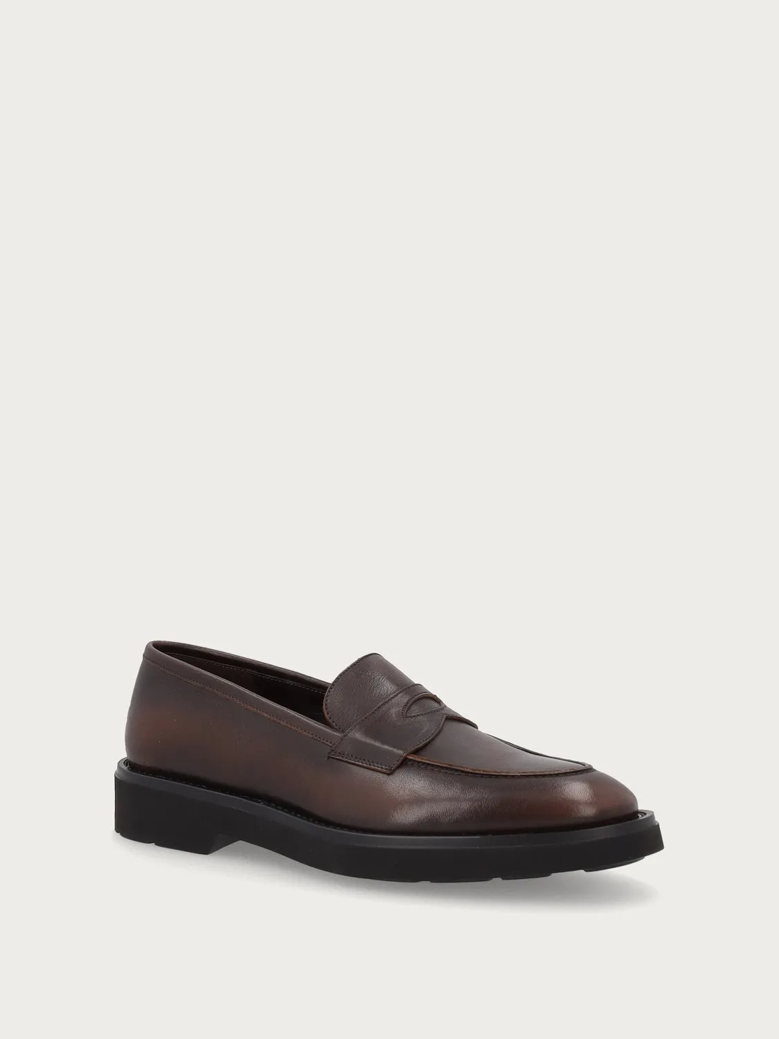 Frau Verona bruine leren loafers met lichte zool