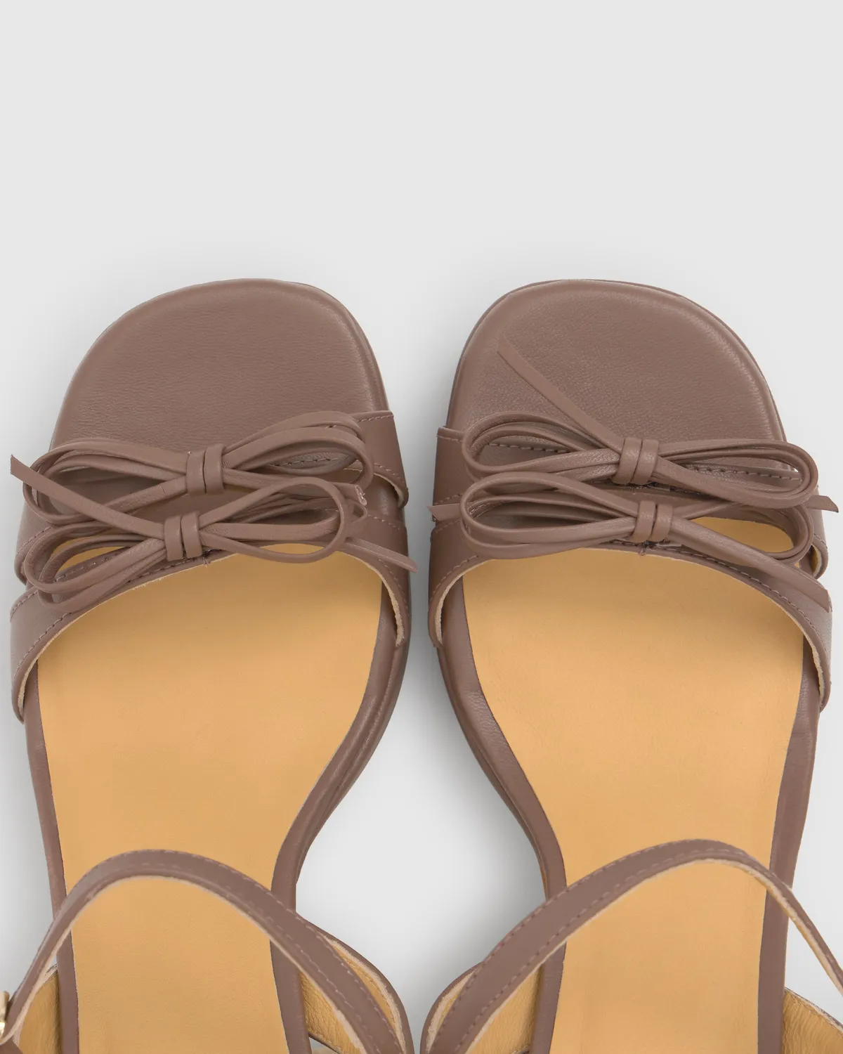 Castaner Florina/280 sandalen taupe leer 13cm