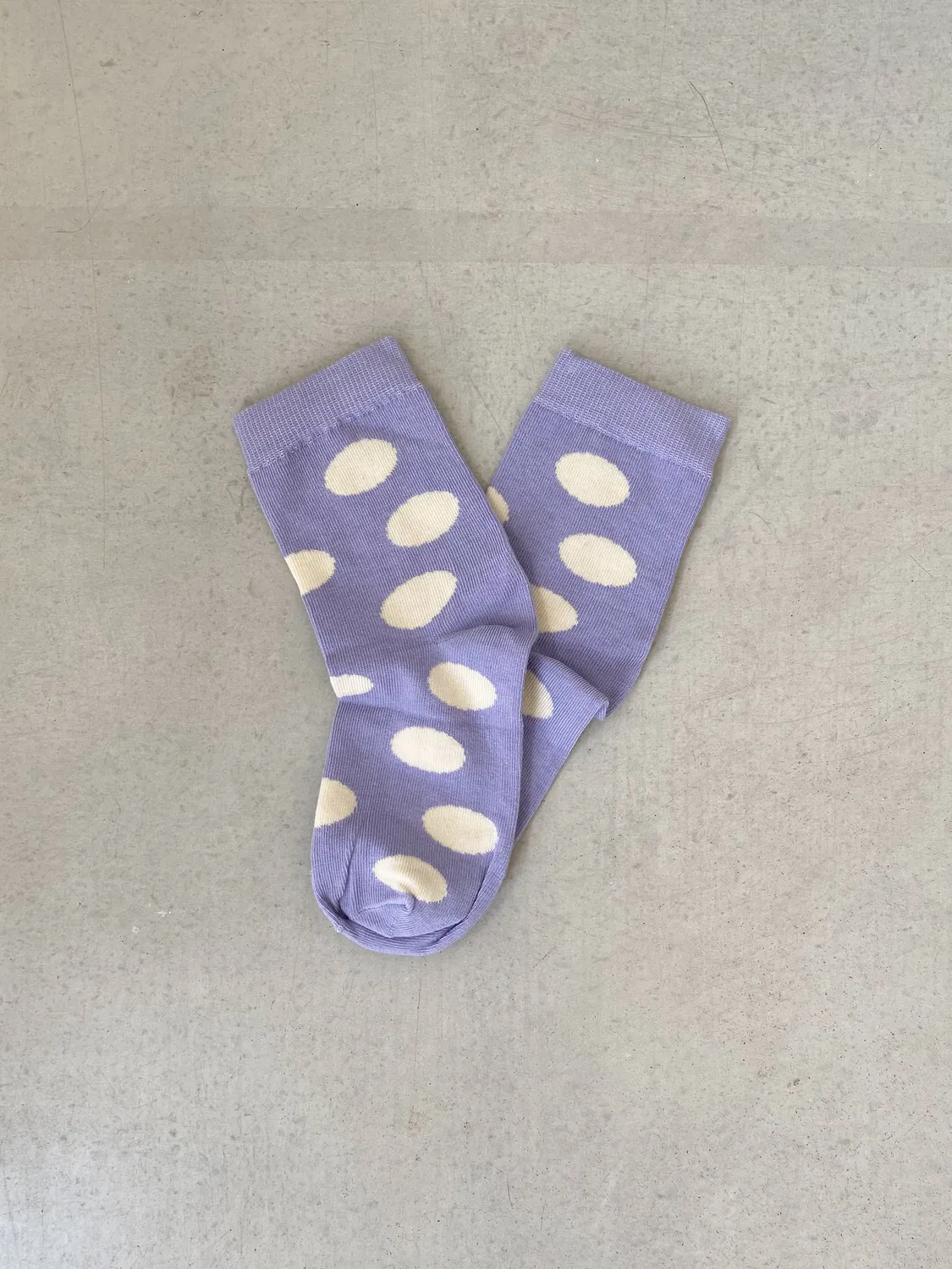 Jutelaune Malve Ivory dots sokken stippen katoen
