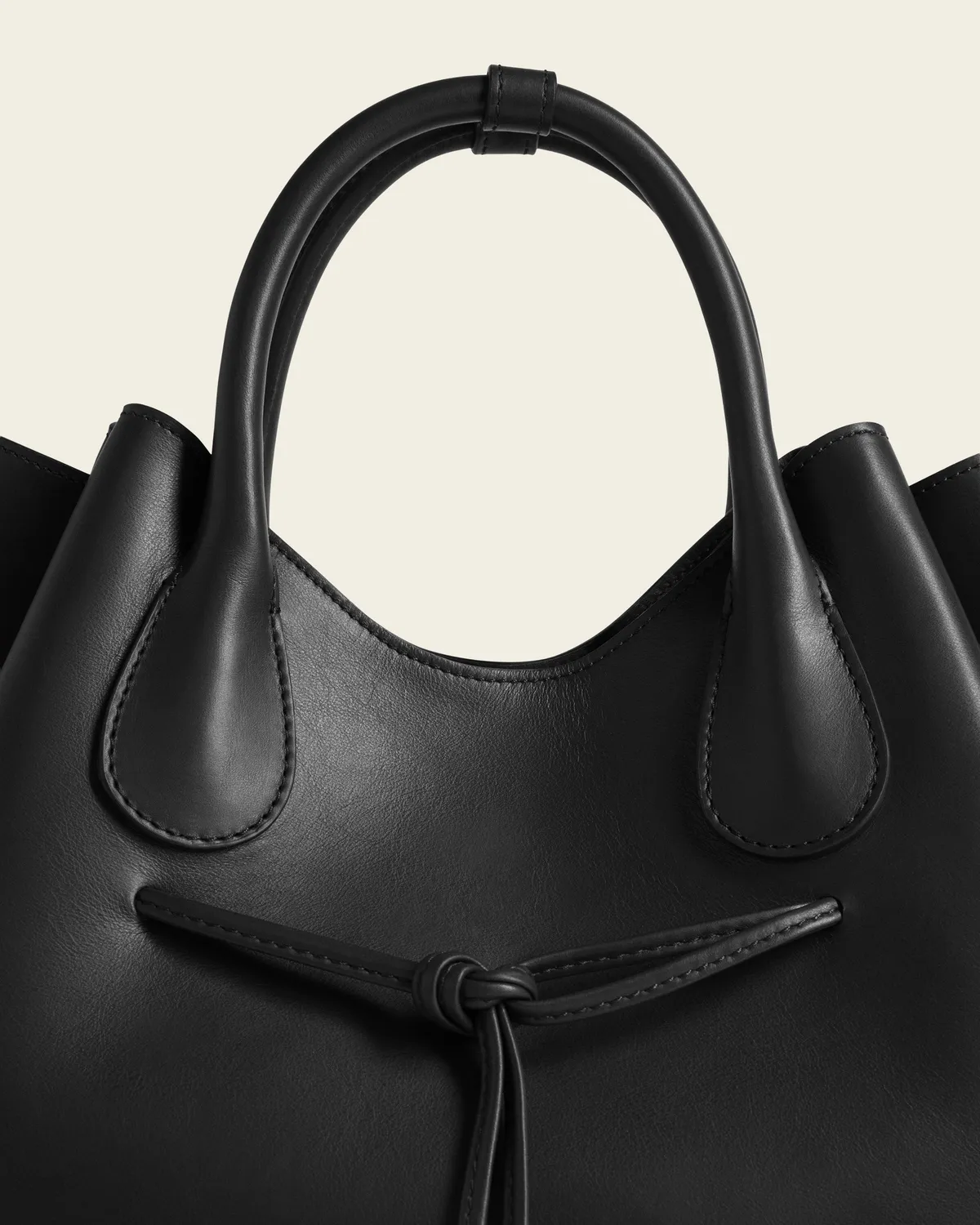 Flattered Maris shopper zwart leer hengsel