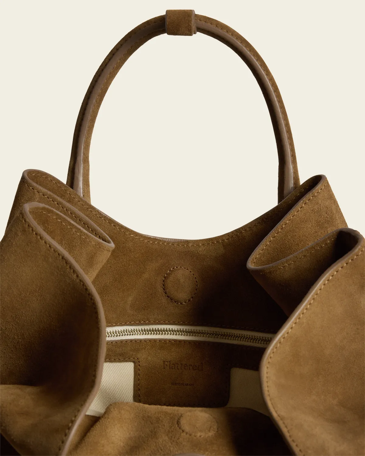 Flattered Maris tote wet sand suède leer