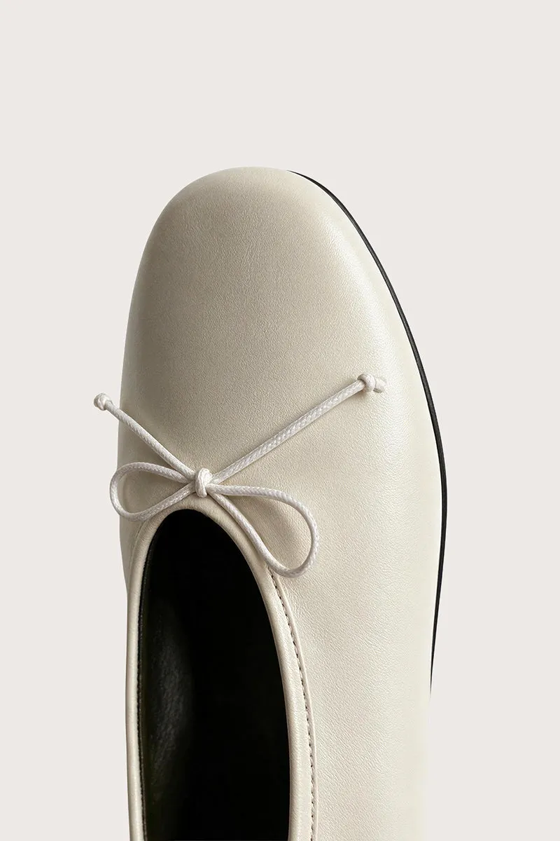Bryan Stepwise Alessia Ivory ballerina's leer met strik