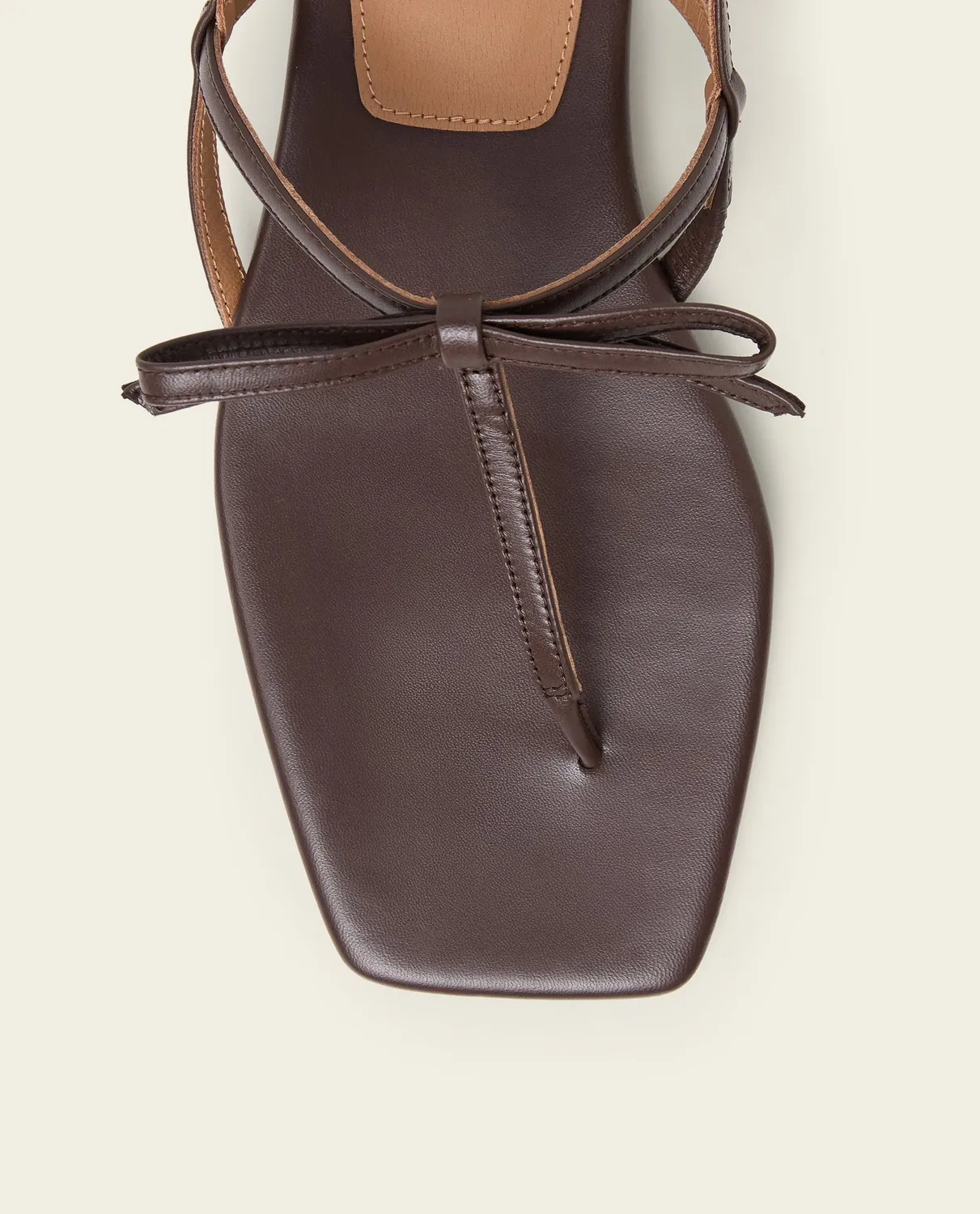 Flattered Sina Leather platte sandalen chocolate leer
