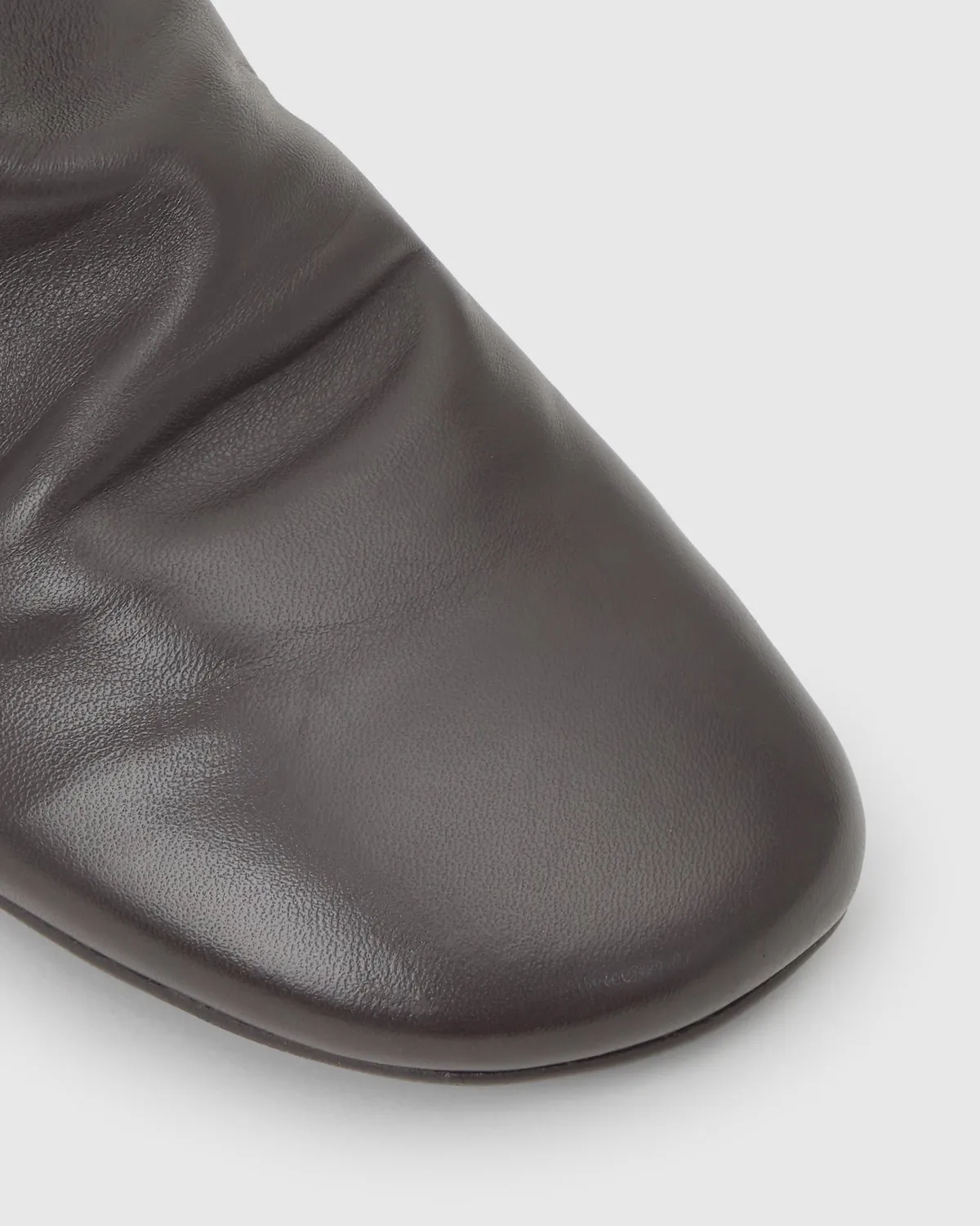 Castaner Ariel 280 enkellaarsje café nappa leer