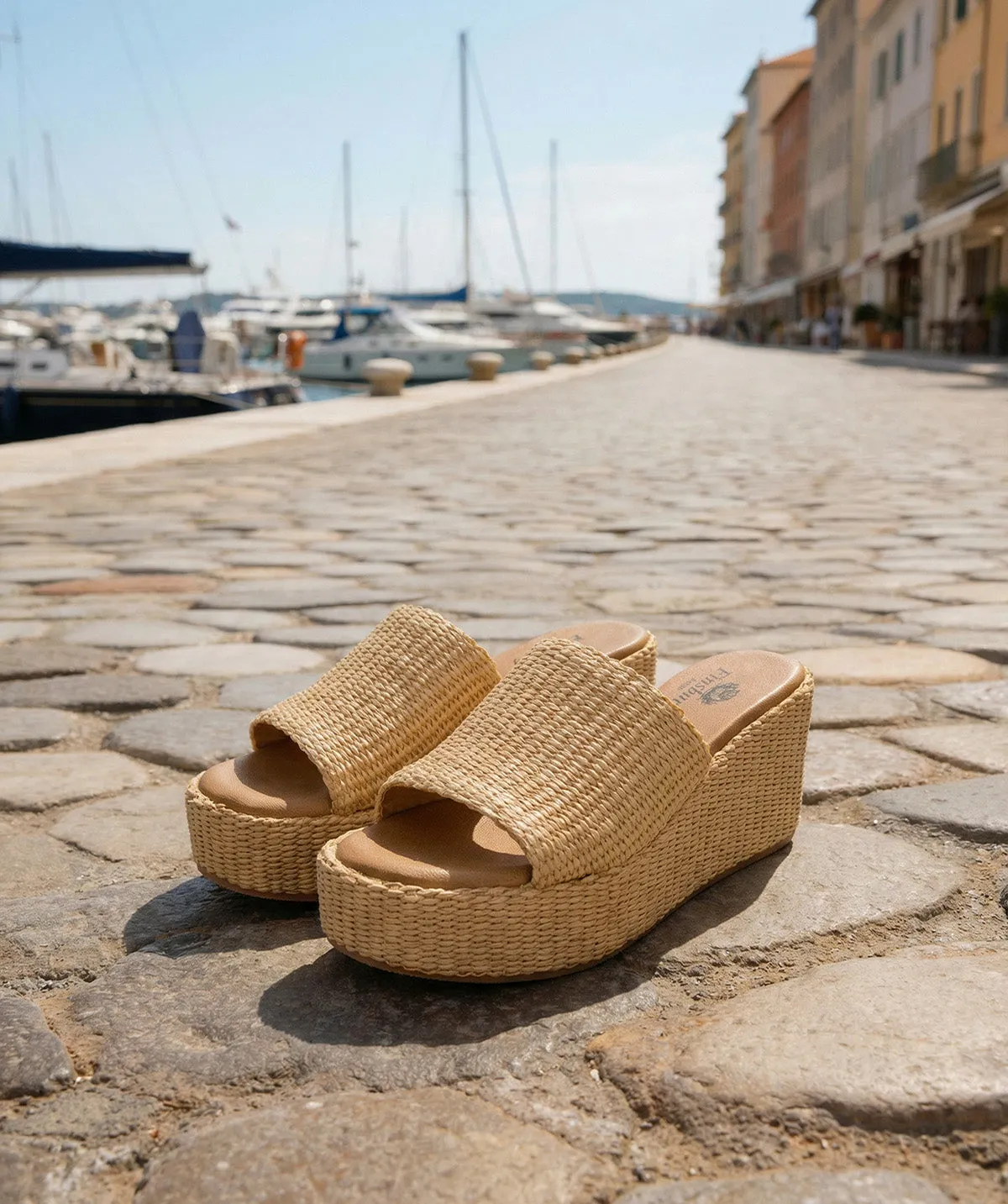 Finsbury Sabrina muiltjes beige raffia instappers