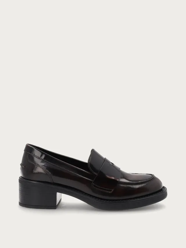 Frau Verona bruine lakleren loafers blokhak dames