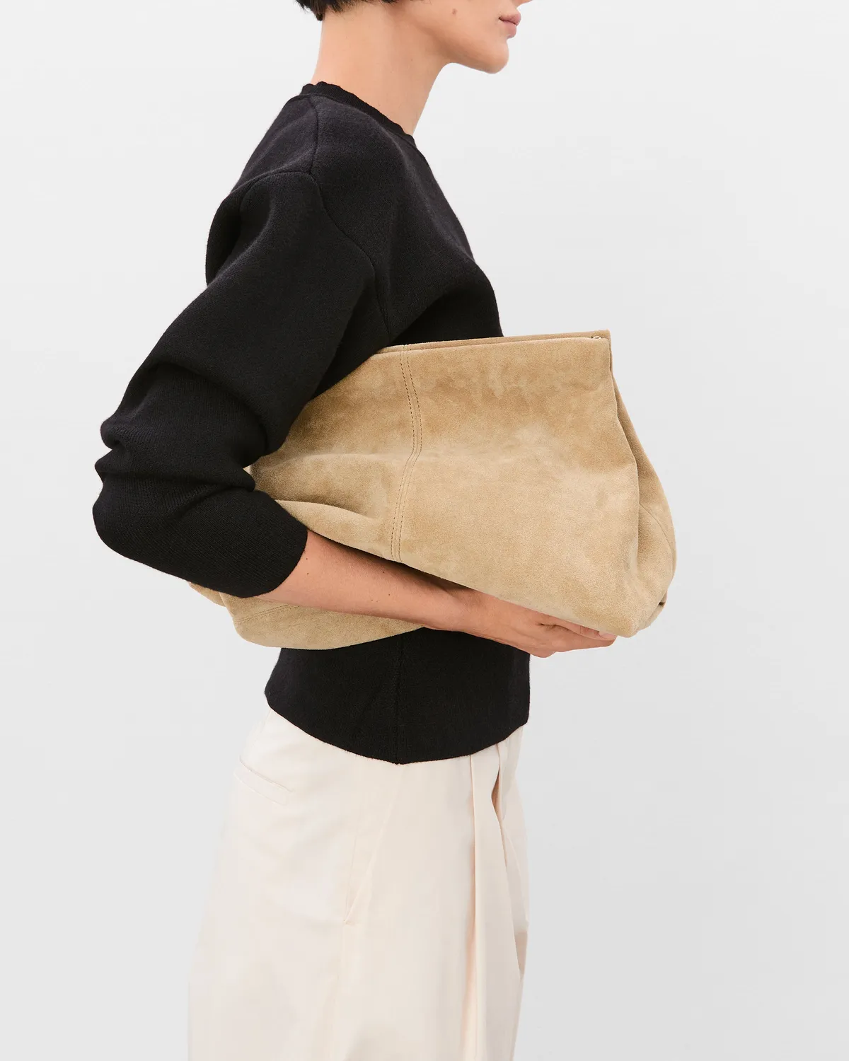 Flattered Clay Clutch clutch suède zand oversized