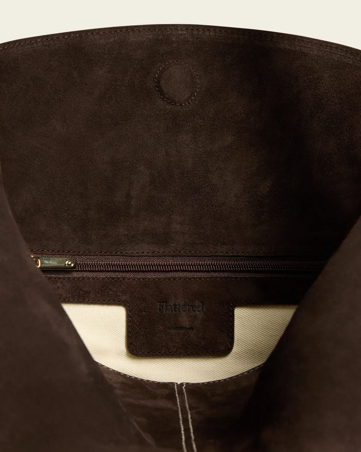 Flattered Alda Grande Shoulder Bag schoudertas bruin suede