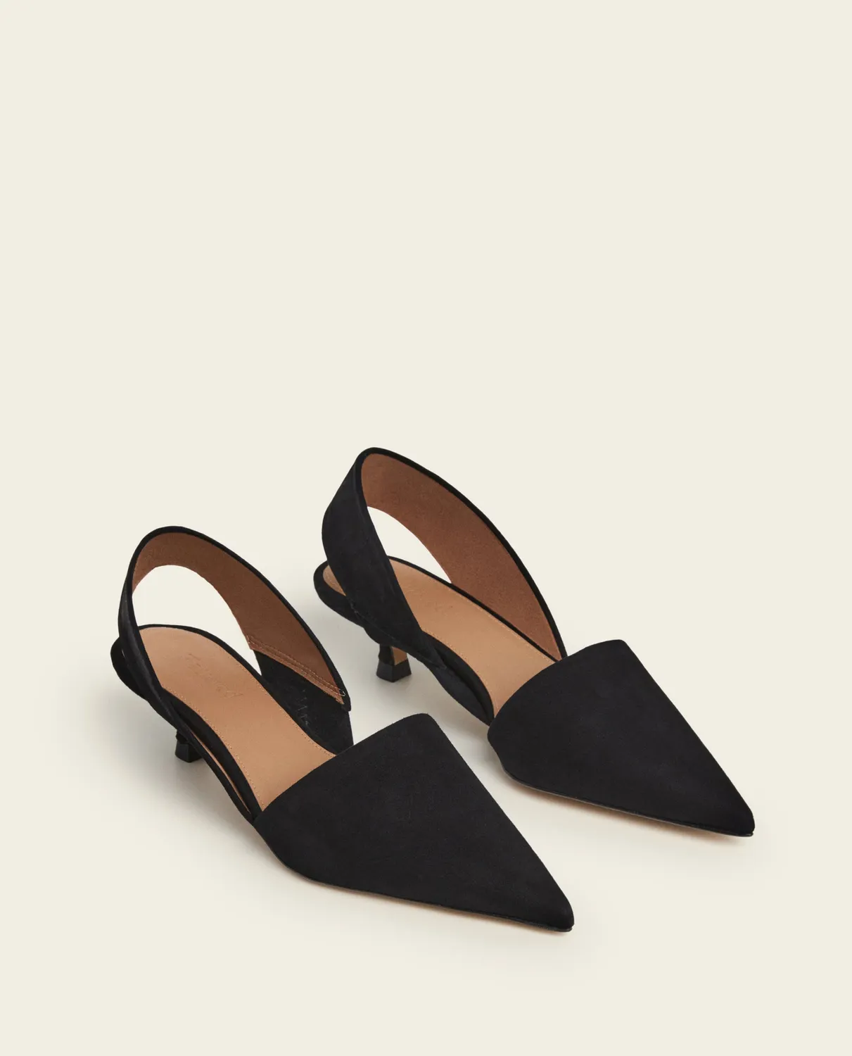Flattered Ninni slingback pump zwart suède kittenhak