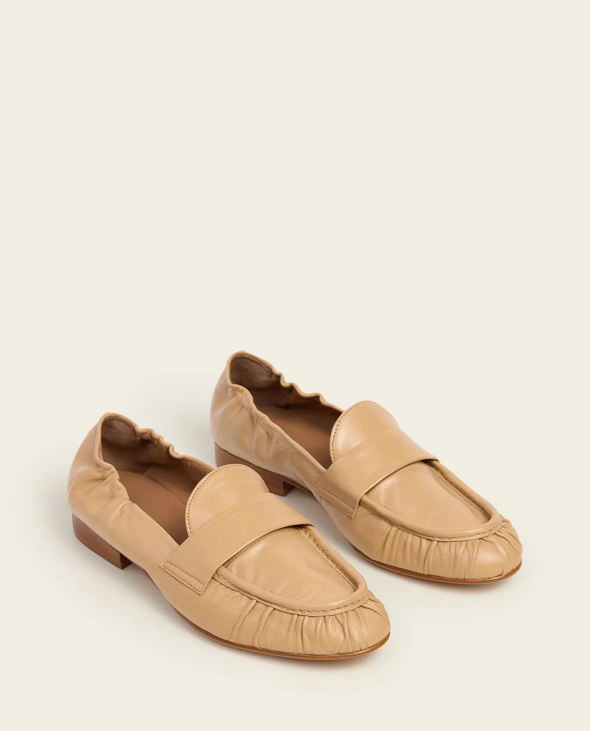 Flattered Samoa loafers biscotti leer klassiek