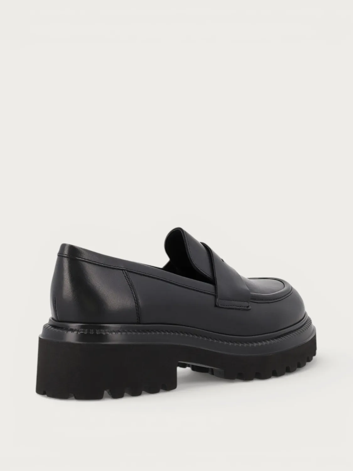 Frau Verona loafers zwart leer chunky zool dames