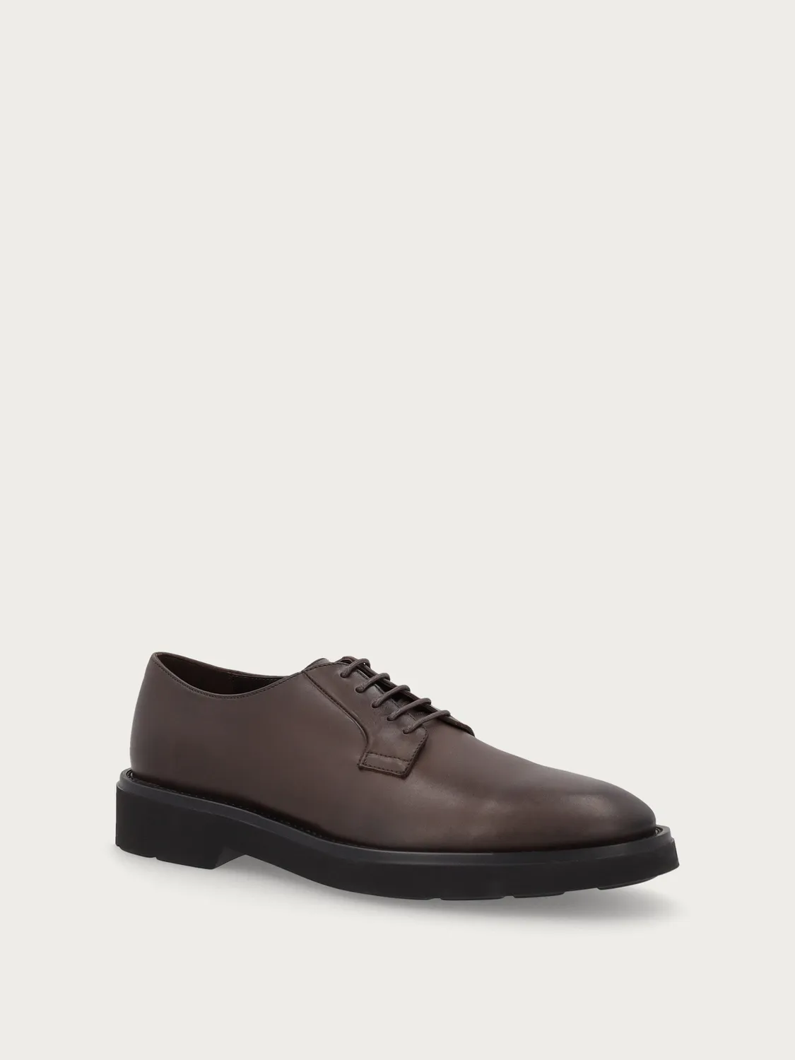 Frau Verona heren veterschoenen bruin leer lichte zool