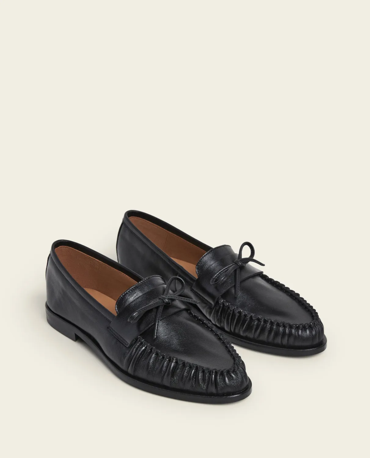 Flattered Dylan Leather Black loafers zwart strik