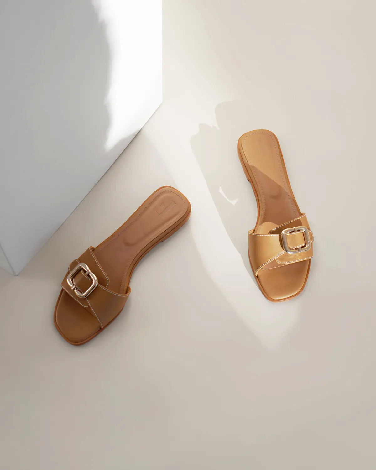 Flattered Mimi Leather Cognac platte sandalen leer