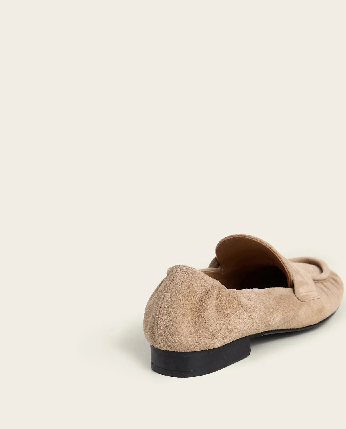 Flattered Samoa loafer zand suède elastiek