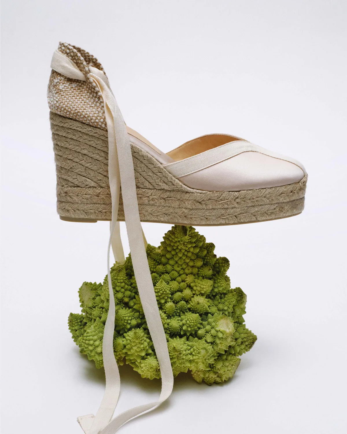 Castaner Carmen 8ED/129 espadrilles champagne satijn