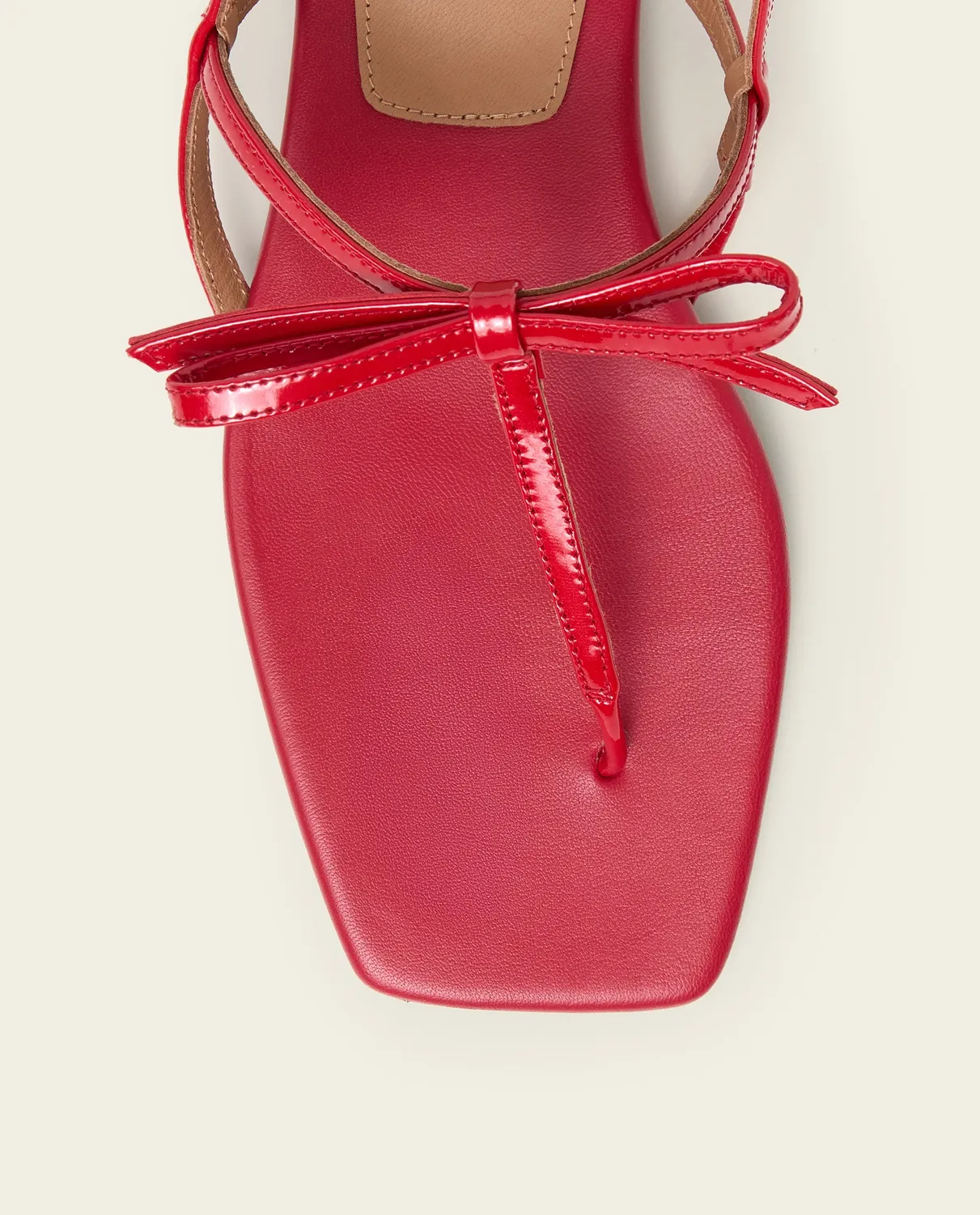 Flattered Sina sandalen cherry lakleer plat