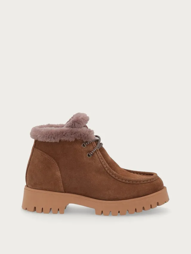 Frau FX desert boots lichtbruin suède profielzool