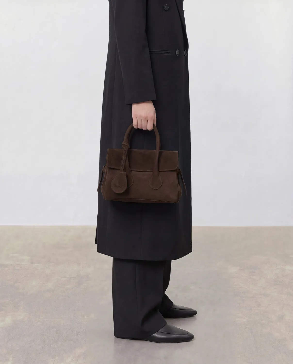 Flattered Lydia Mini tas chocolade suède crossbody