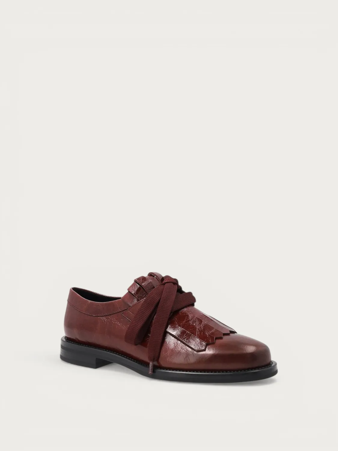 Frau Verona veterschoen bordeaux lakleer met fringe