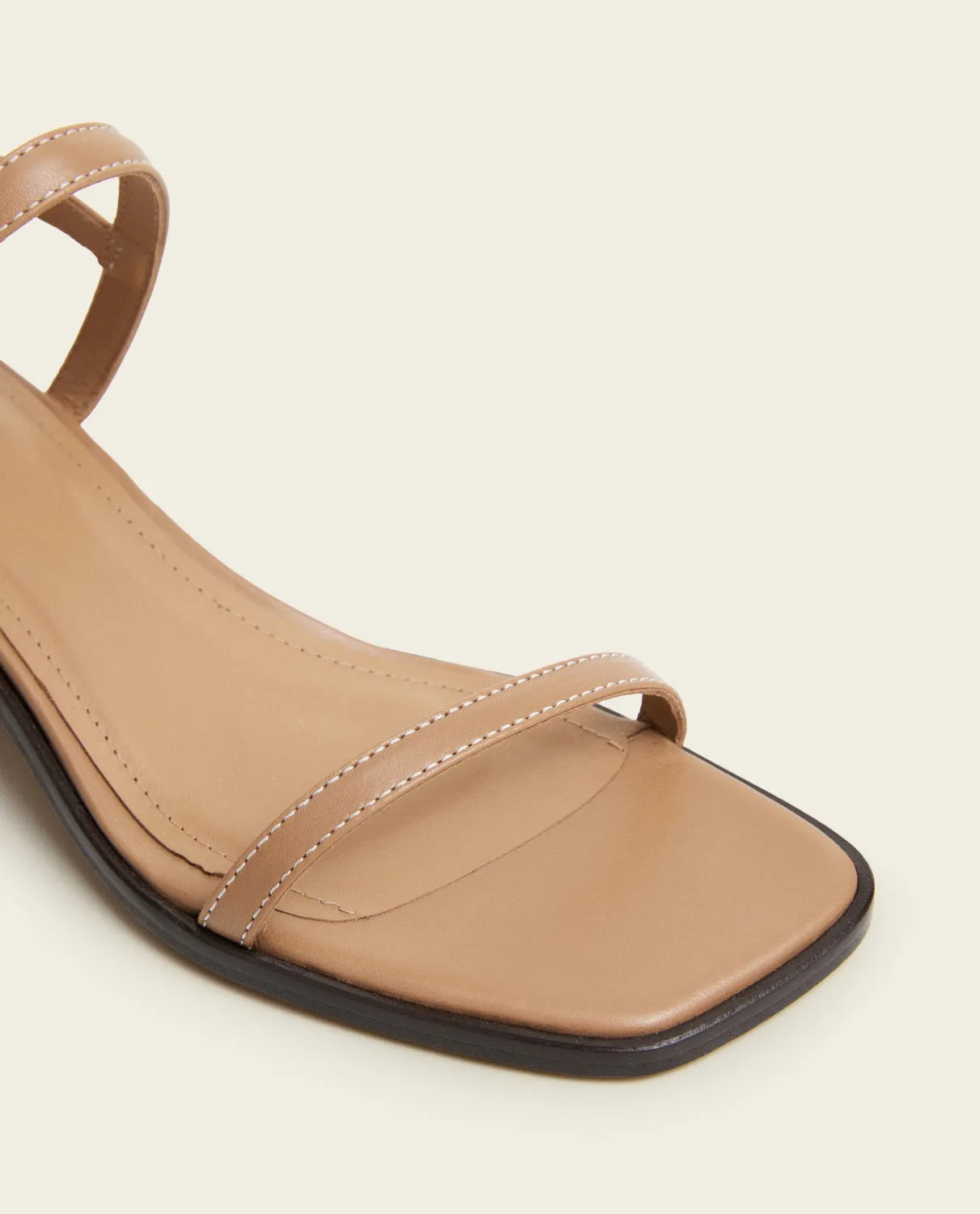 Flattered Juno sandaal cognac leer met hak