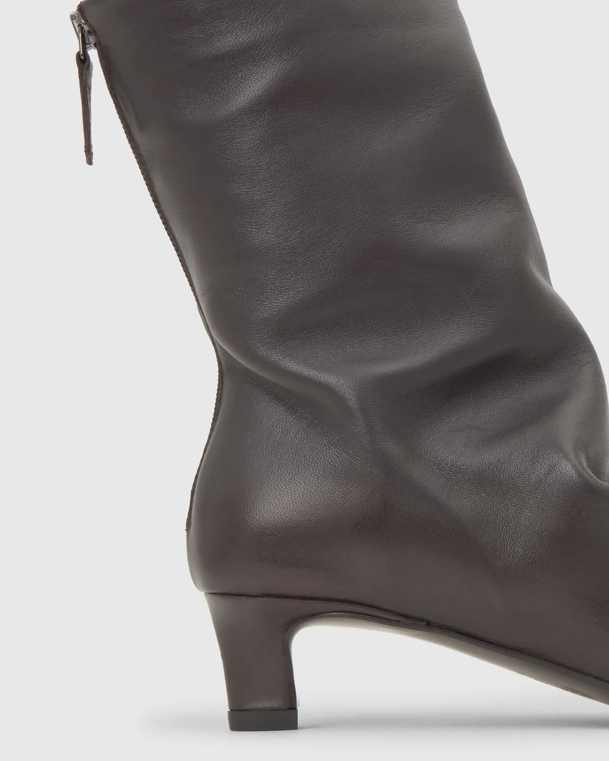 Castaner Ariel 280 enkellaarsje café nappa leer