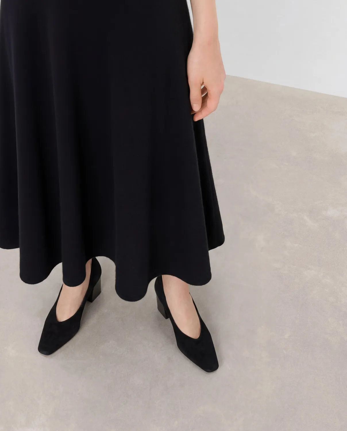 Flattered Angelina 65 suède pumps zwart blokhak