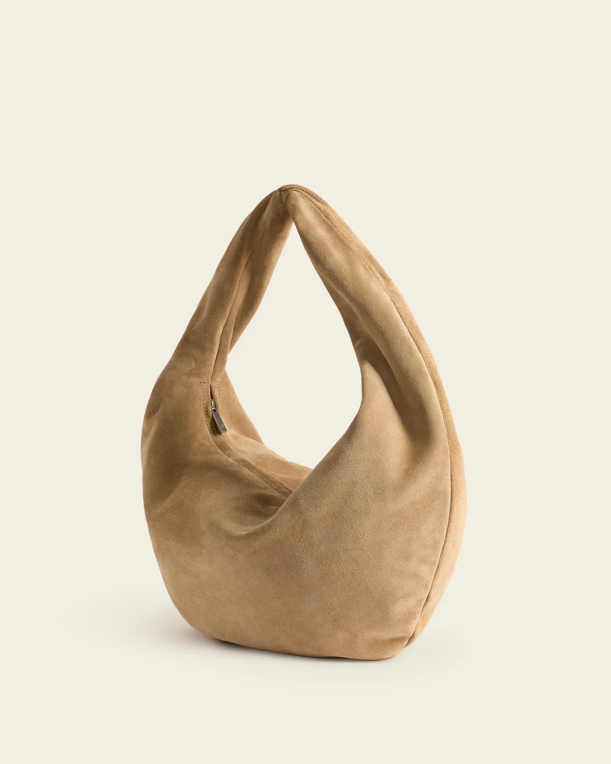 Flattered Alva Shoulder Bag Suede Sand tas zand suede