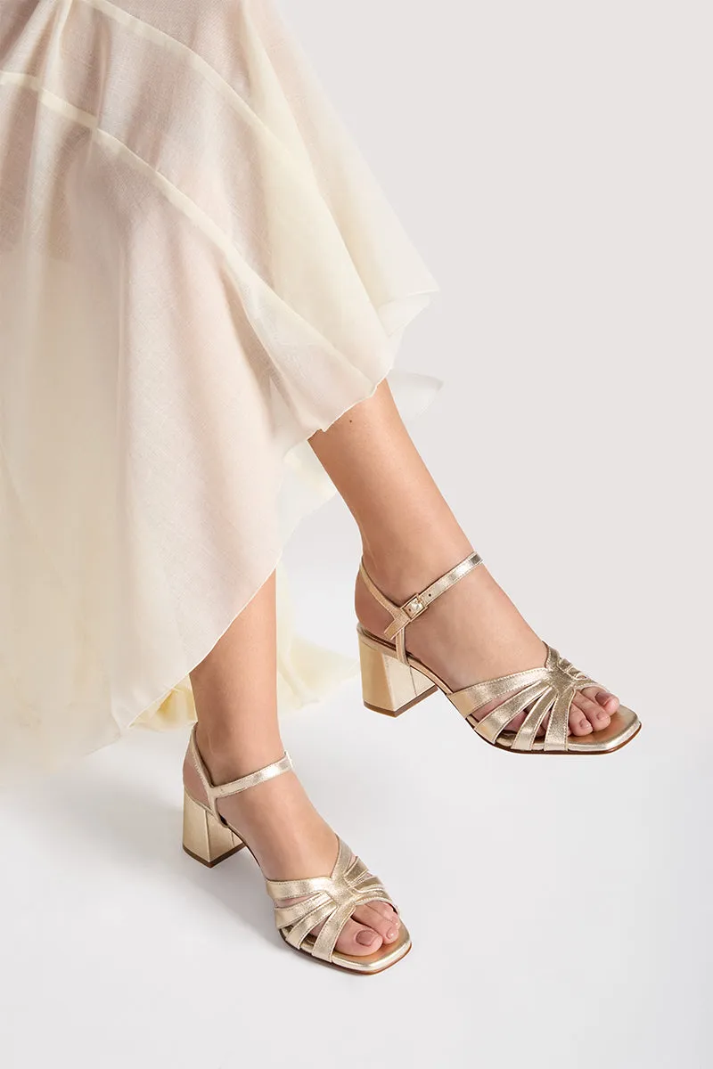 Bryan Stepwise Pearl Bella sandalen leer brede hak