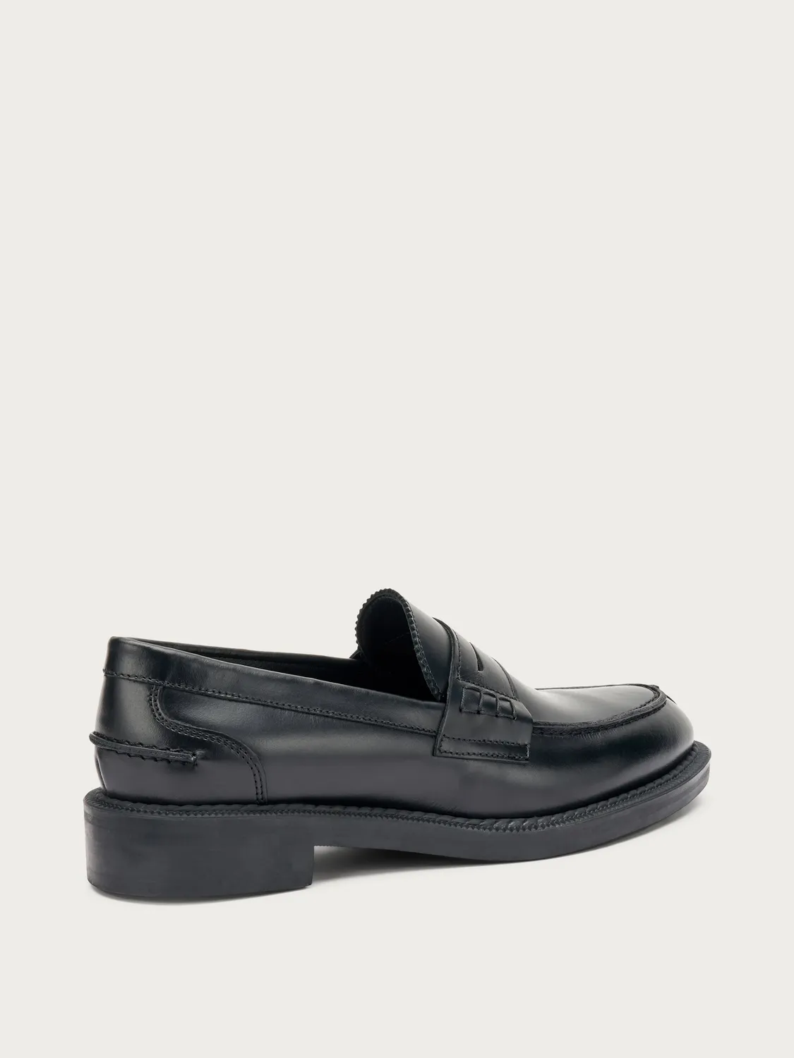 Frau Verona loafers zwart leer varsity