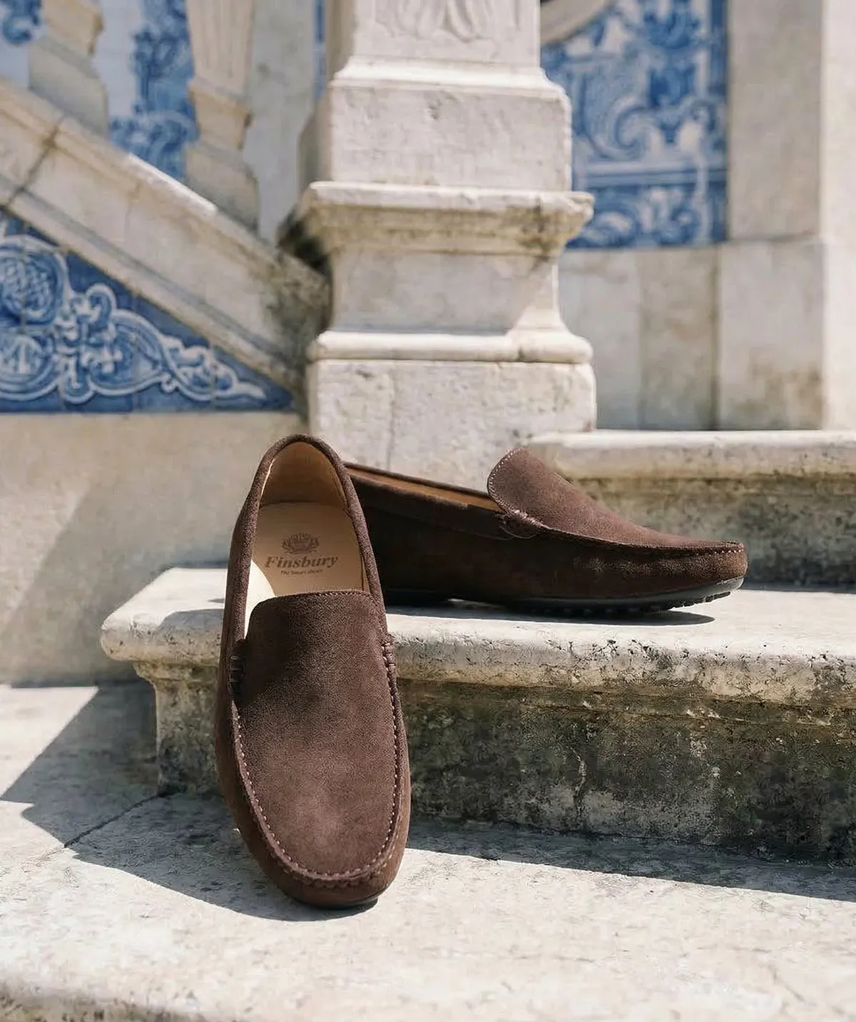 Finsbury Dandy bruine suède loafer heren