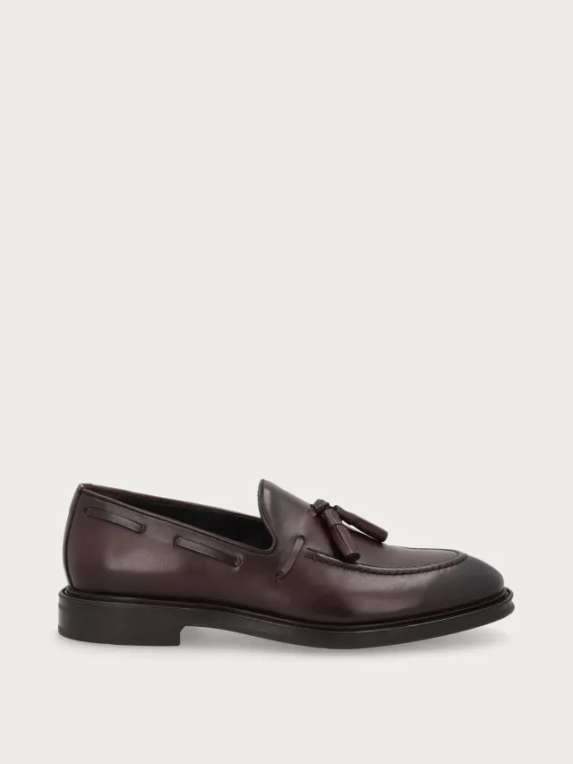 Frau Signature loafers bordeaux kwastjes