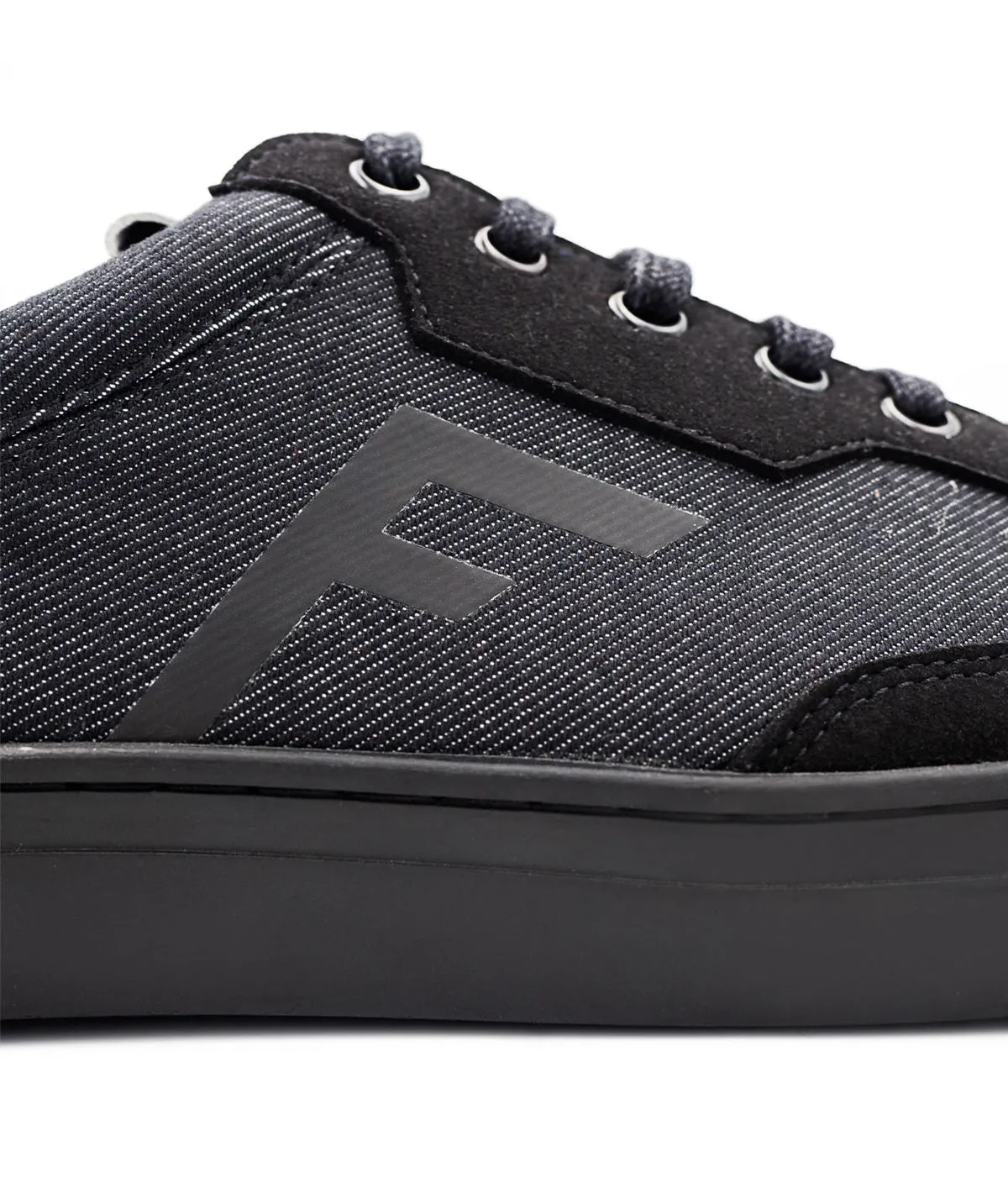 Finsbury Greenwood sneaker zwart vegan 80% recycled