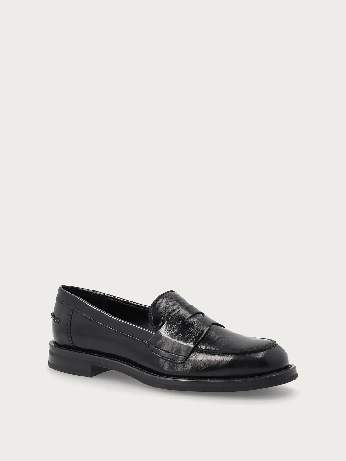 Frau Verona classic loafers zwart gepolijst leer