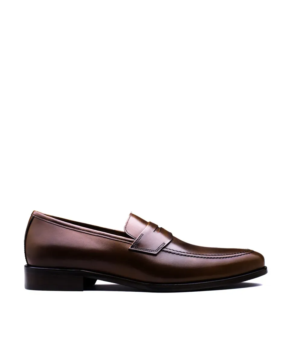 Finsbury Luton bruine loafers kalfsleer