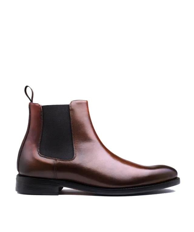 Finsbury Chelsea Walnut chelsea boots bruin leer heren