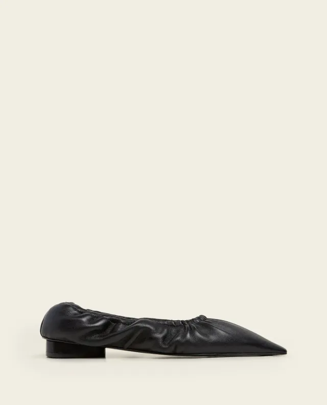 Flattered Isa ballerina leer zwart