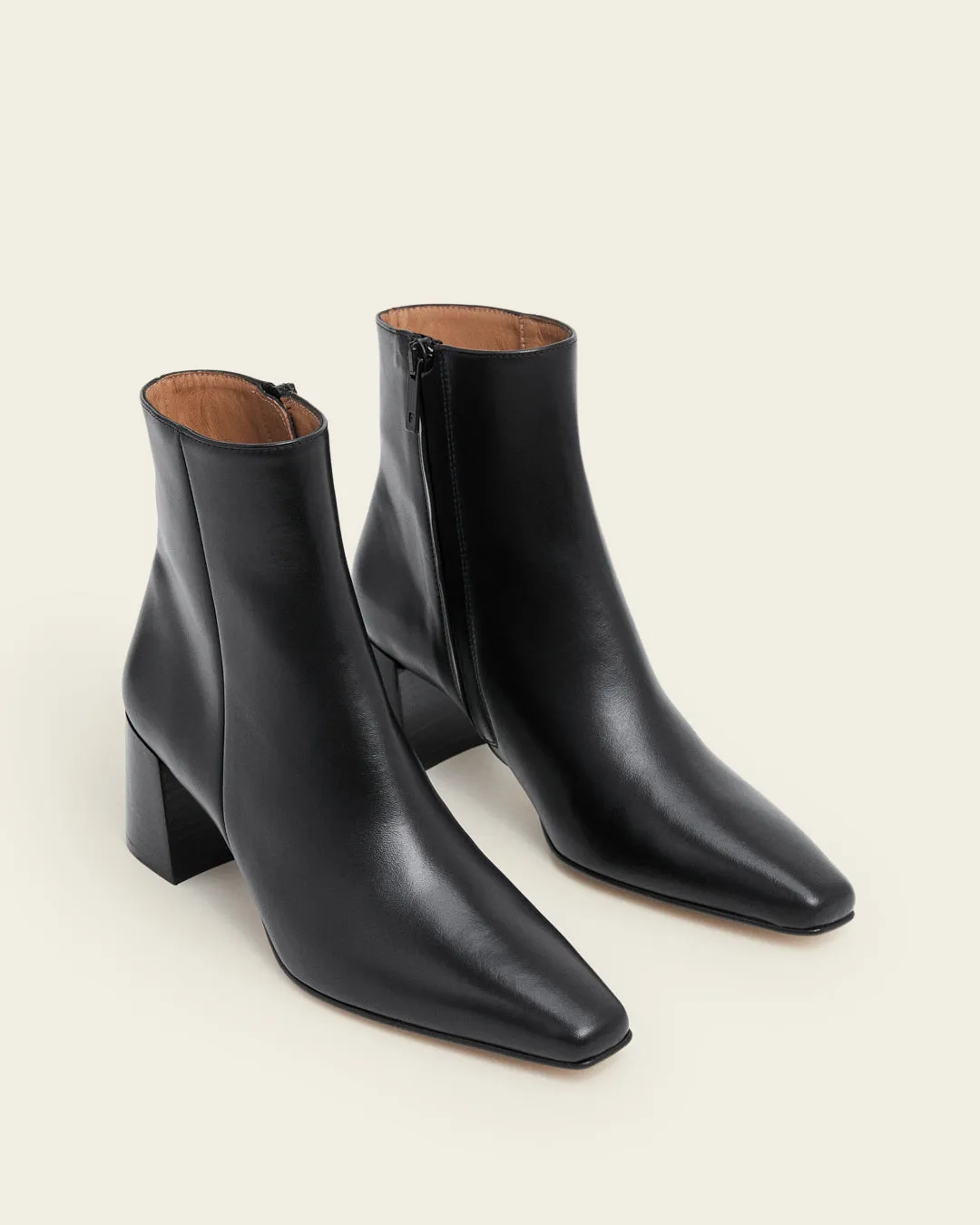 Flattered Gill Leather enkellaarzen zwart leer hak