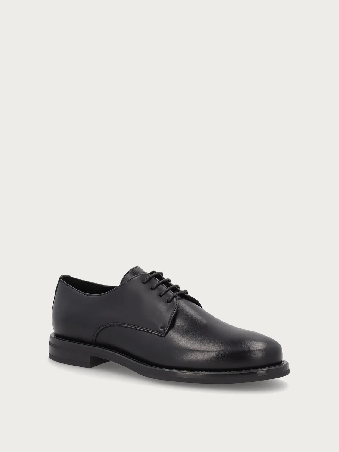 Frau Re-Genesis zwarte veterschoenen gerecycled leer dames