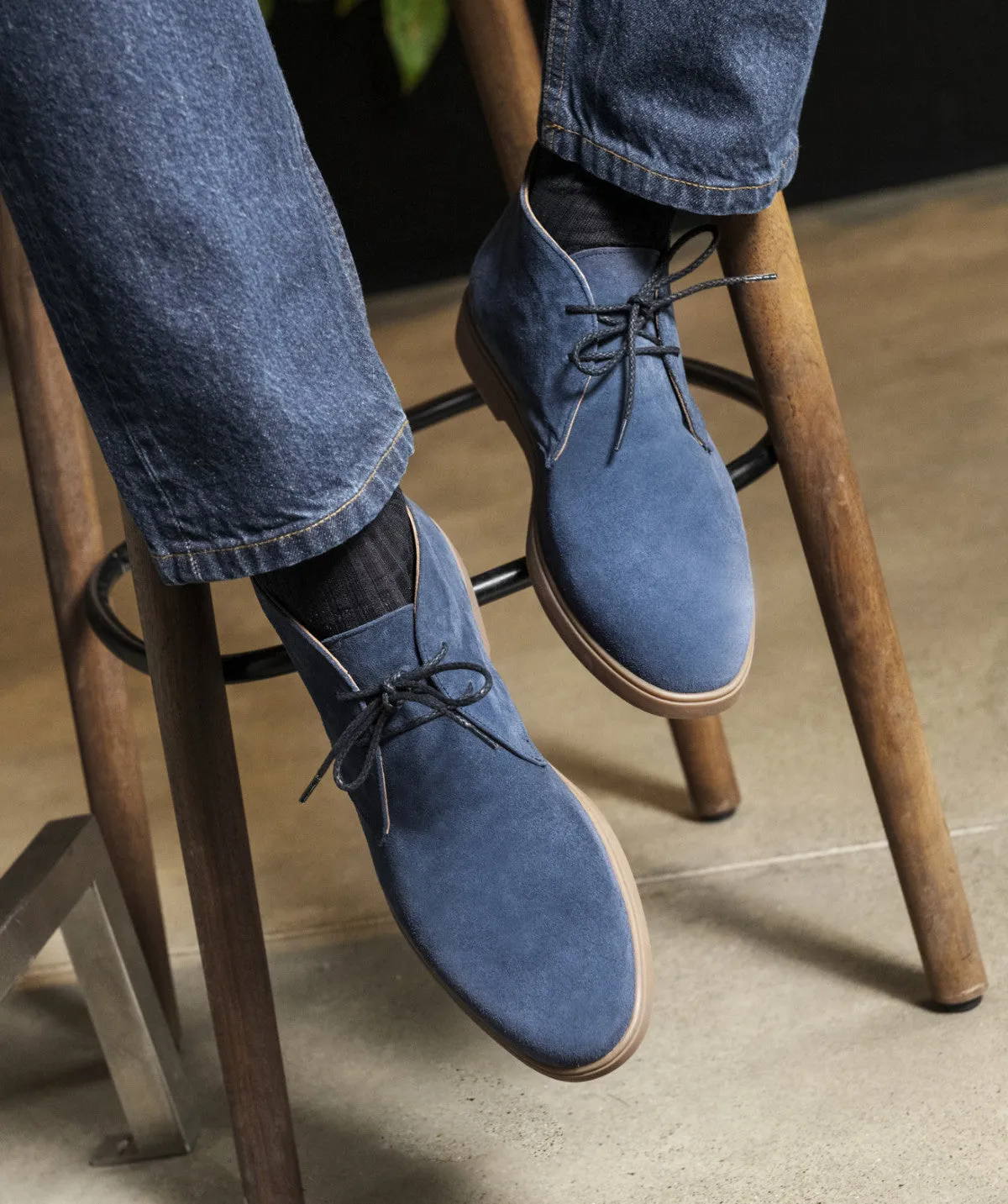 Finsbury Sahara enkellaarzen blauw suède 2-gaats