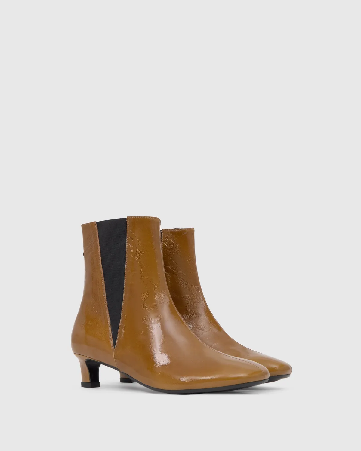 Castaner Alegra/281 enkellaarzen lakleer cognac