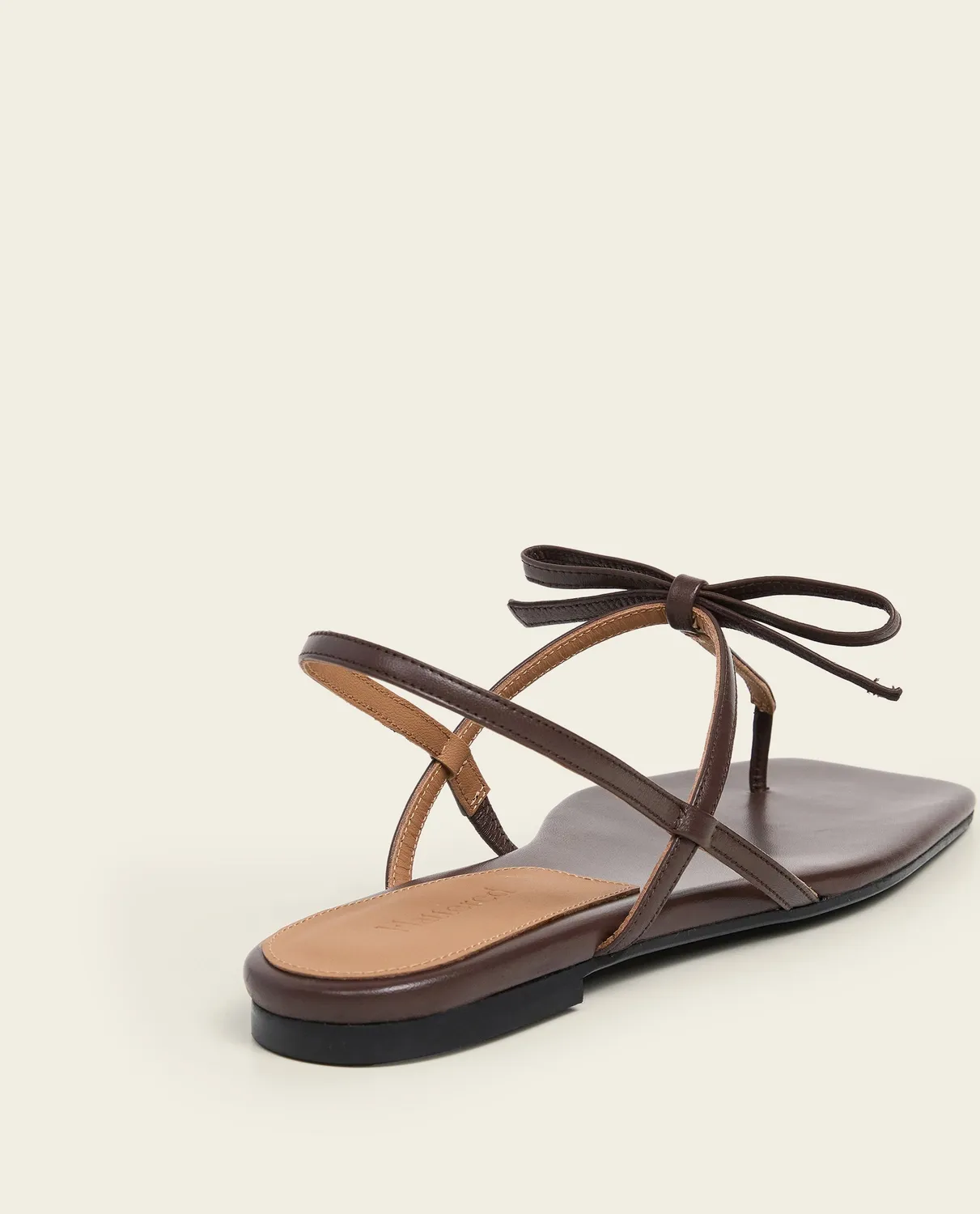 Flattered Sina Leather platte sandalen chocolate leer