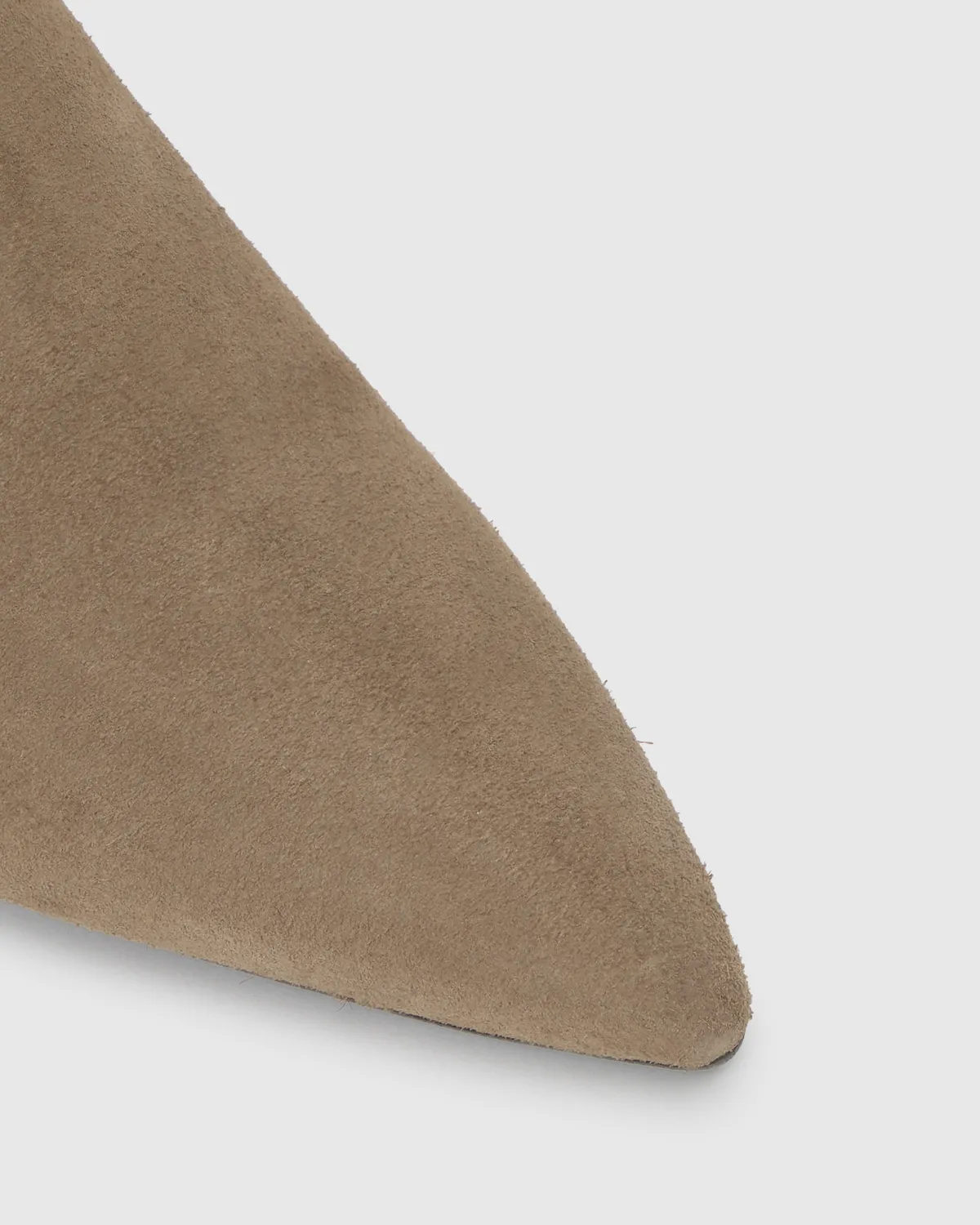 Castaner Tina 186 enkellaars taupe suède 4 cm