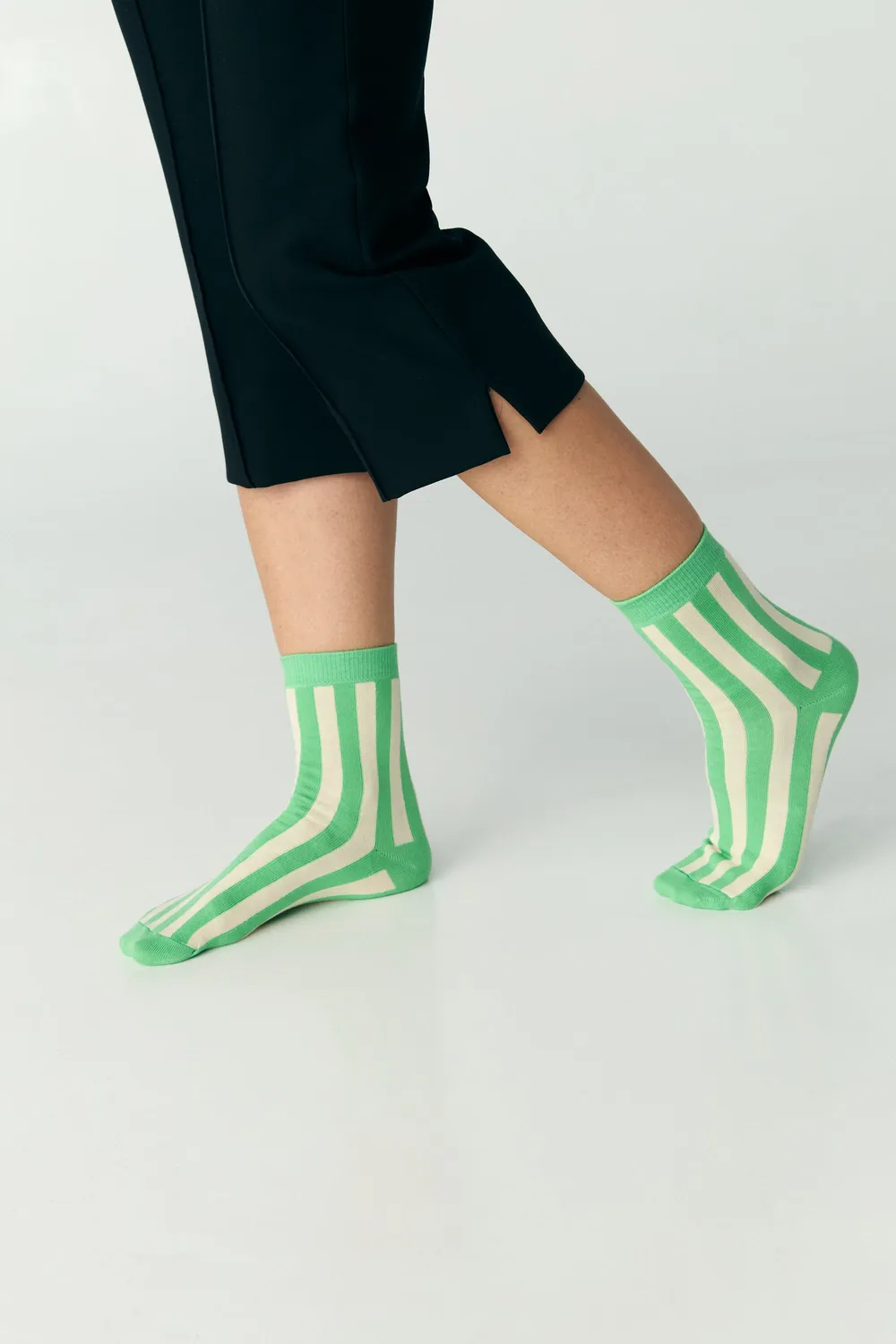 Jutelaune Stripe sokken appelgroen biologisch katoen