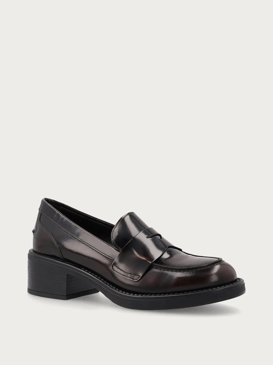 Frau Verona bruine lakleren loafers blokhak dames