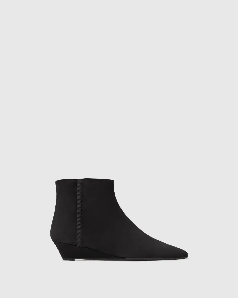 Castaner Tina 186 enkellaarzen zwart suède