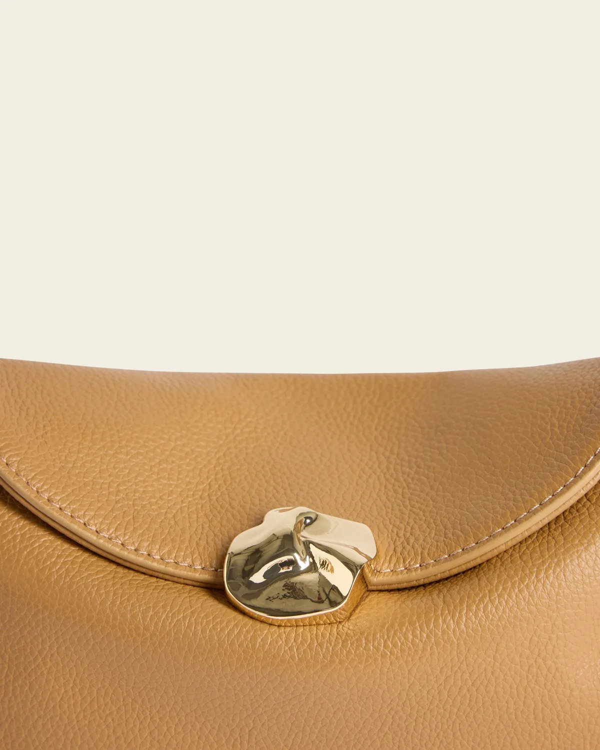 Flattered Hanna clutch cognac nerfleer