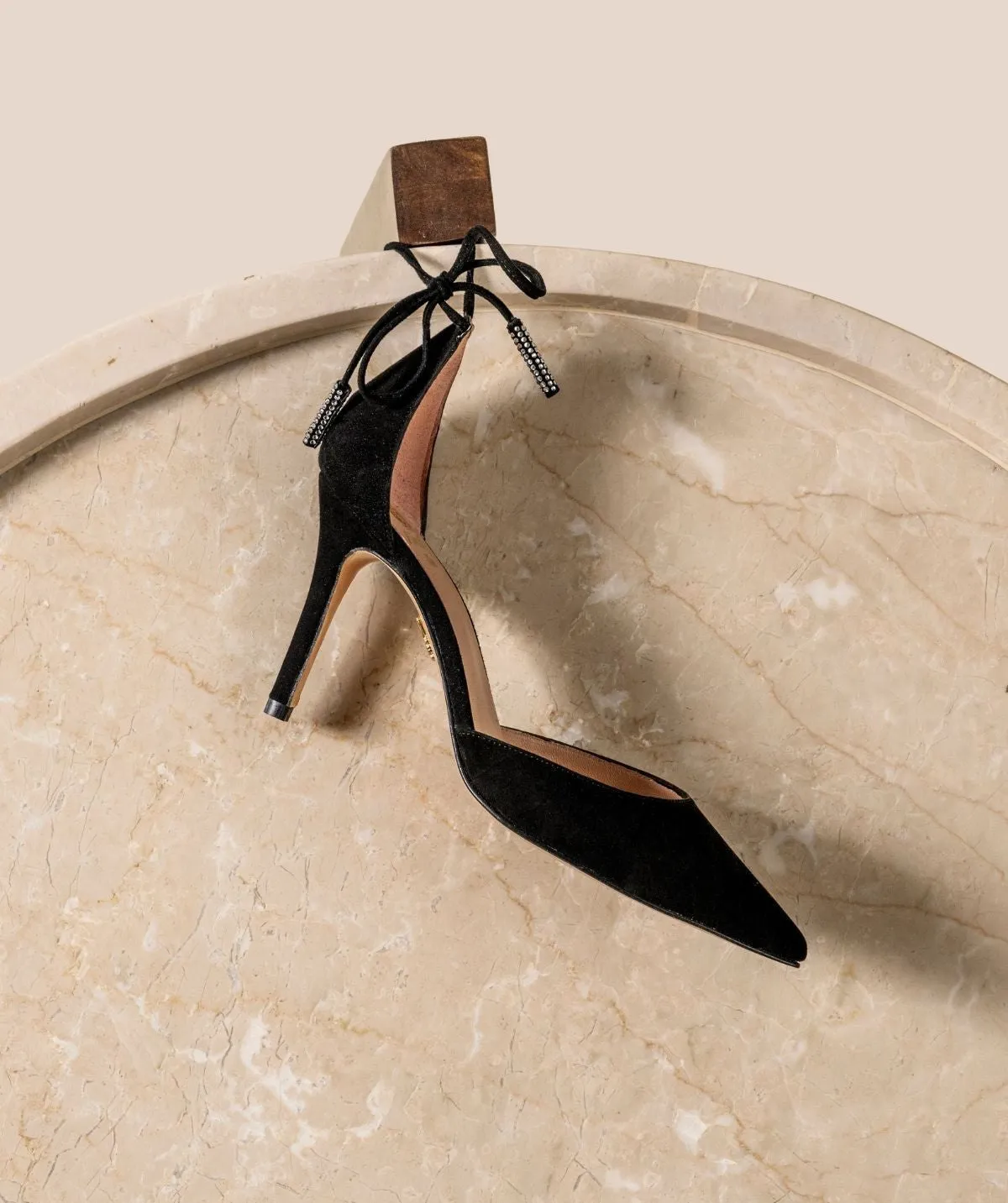 Finsbury DIANA pumps zwart fluweel enkelband