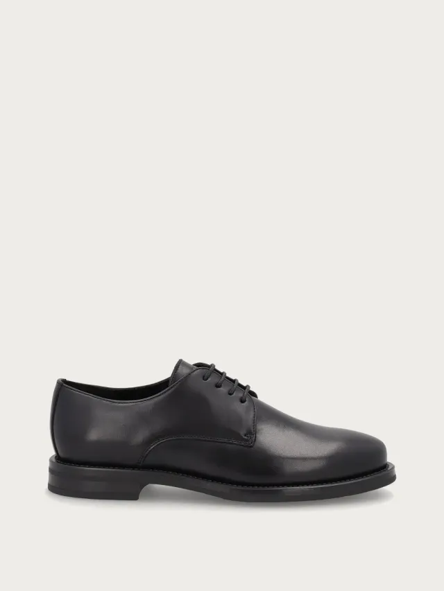 Frau Re-Genesis zwarte veterschoenen gerecycled leer dames