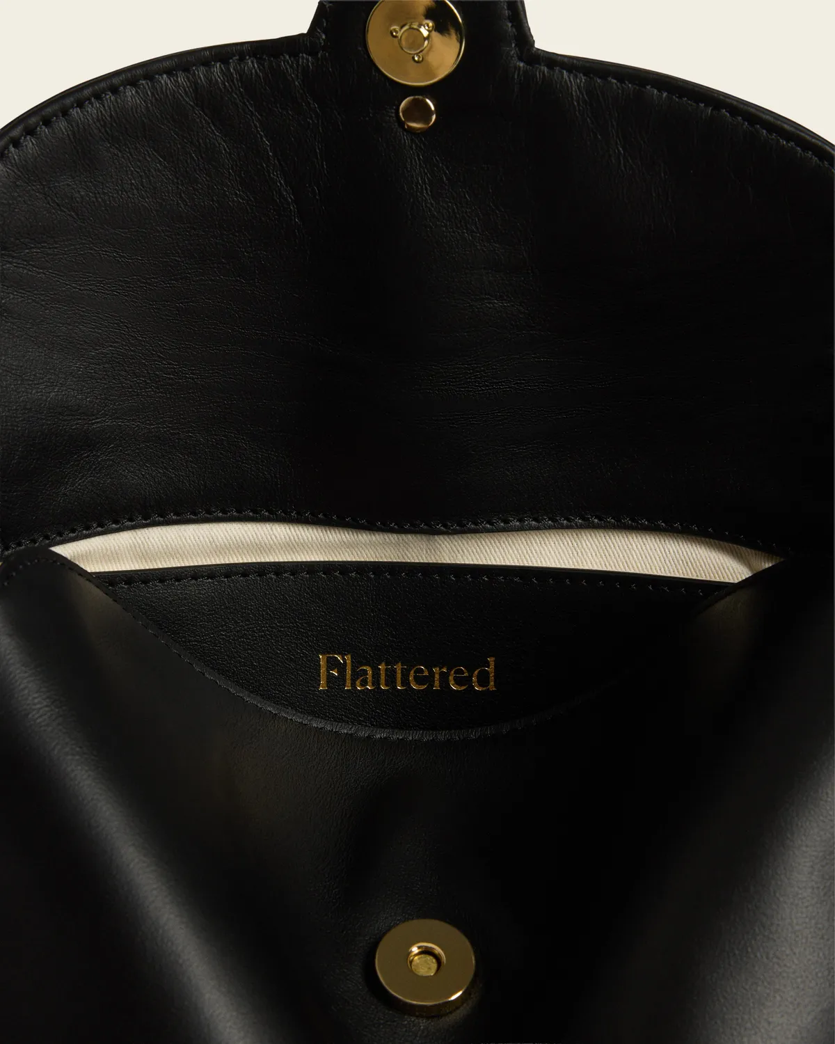 Flattered Gaia clutch zwart leer